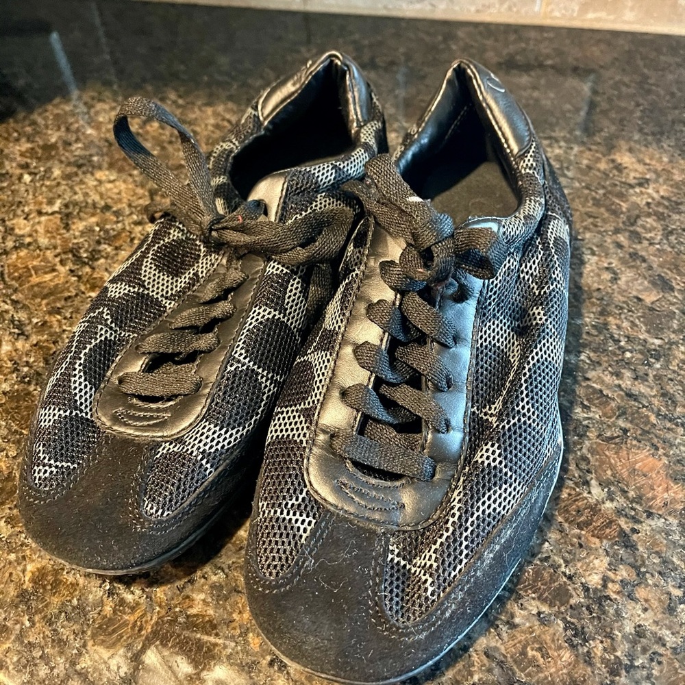 Coach signature logo sports shoes ,Wore once only